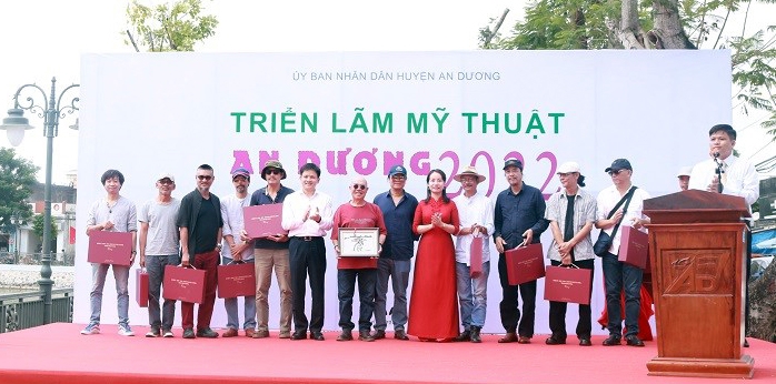 Hải Phòng: Triển lãm hơn 100 bức họa về văn hóa, con người vùng quê An Dương