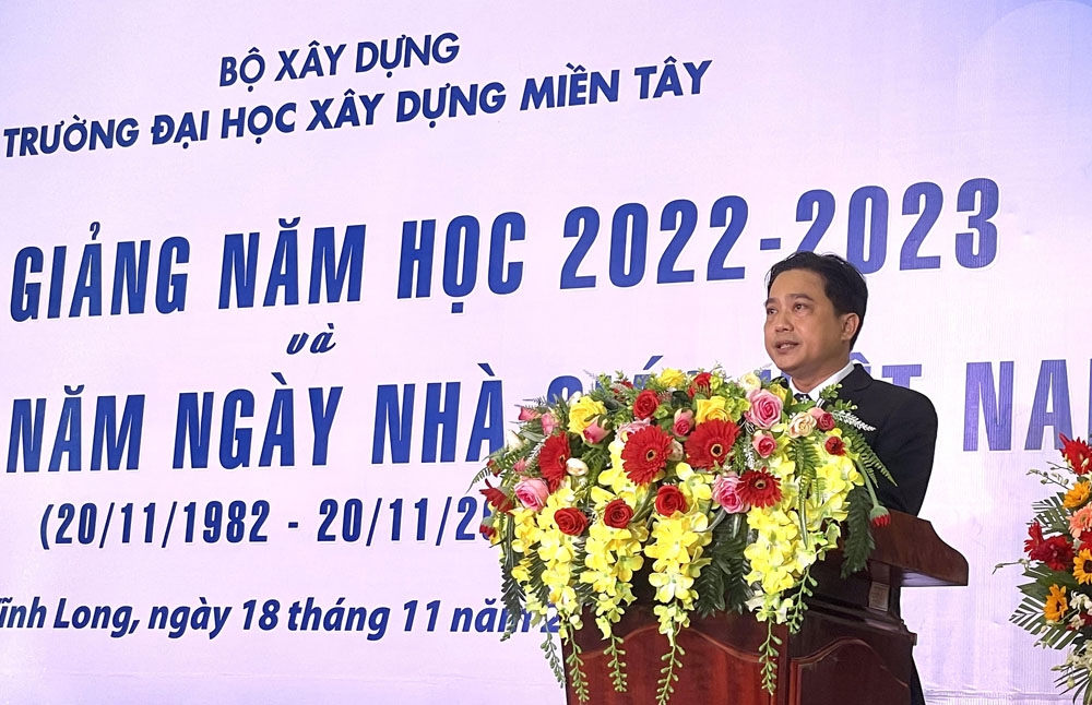 Khai giảng Trường Đại học Xây dựng Miền Tây: Trao học bổng cho sinh viên trị giá 1,3 tỷ đồng