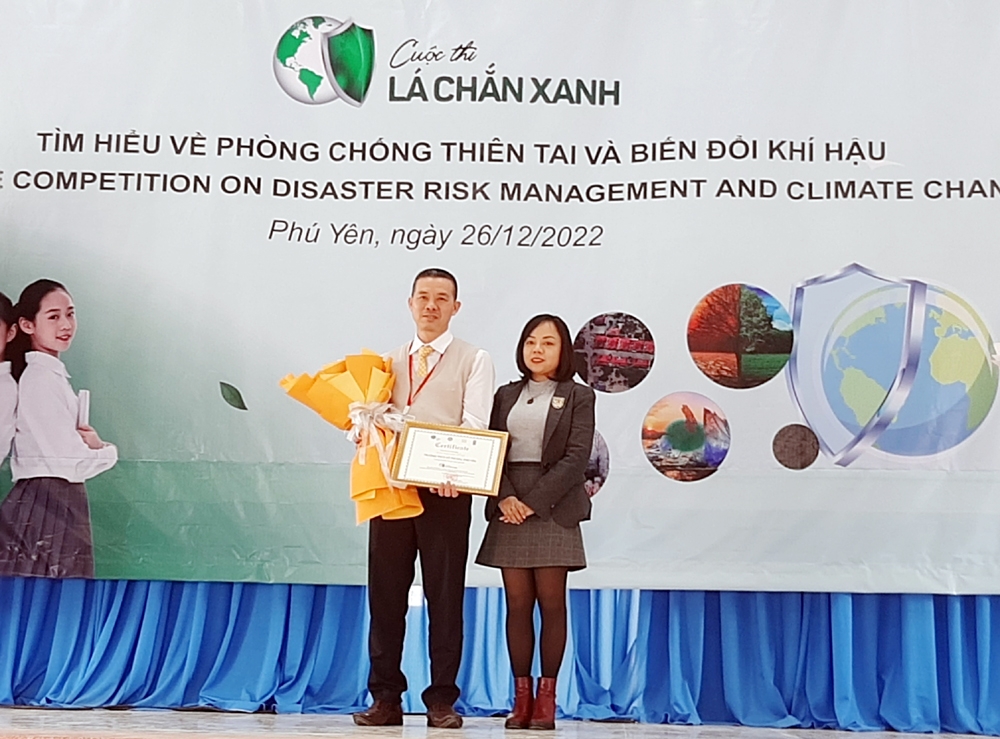 Trao giải Cuộc thi “Lá chắn xanh” tìm hiểu về phòng chống thiên tai và biến đổi khí hậu