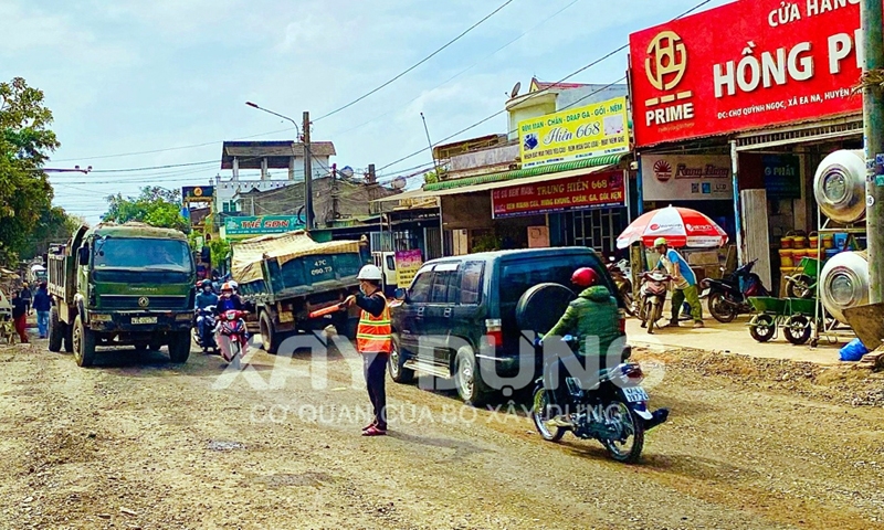 Đắk Lắk: Kịp thời khắc phục, đảm bảo ATGT tuyến Tỉnh lộ 2 sau phản ánh của Báo điện tử Xây dựng