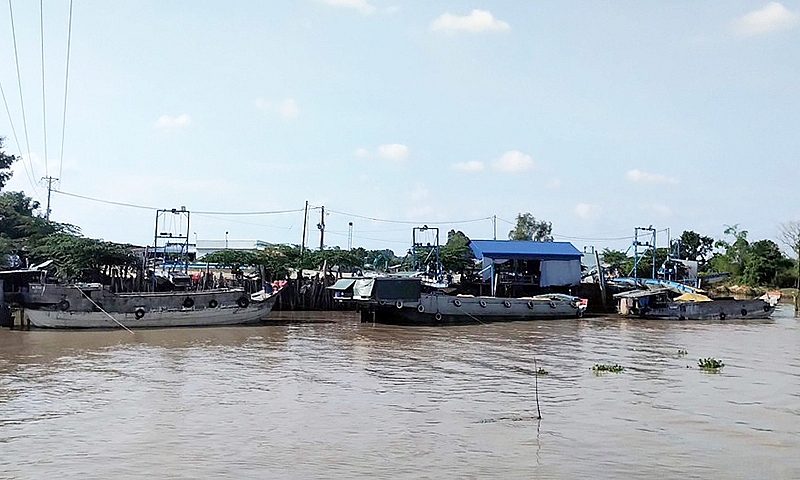 Tịnh Biên (An Giang): Xử phạt 30 triệu đồng, yêu cầu tháo dỡ công trình xây dựng trái phép