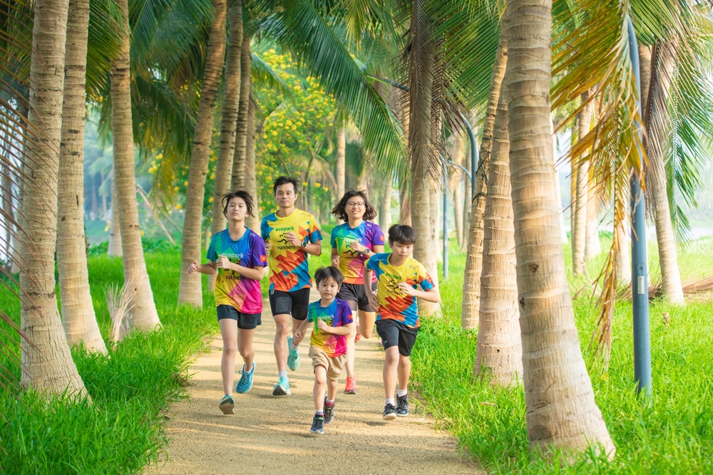 Trải nghiệm độc đáo tại cung đường Ecopark Marathon 2023