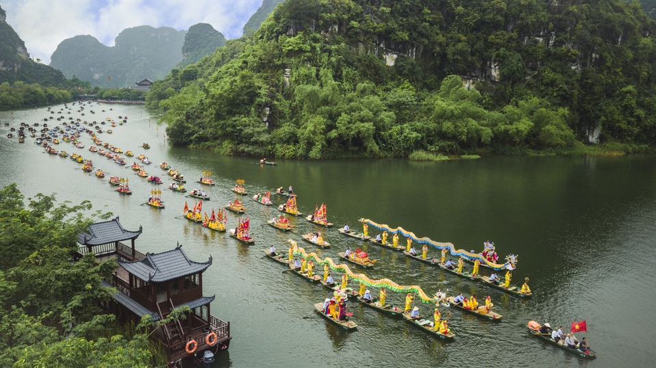 Ninh Bình: Hạ tầng phát triển – Du lịch “cất cánh”