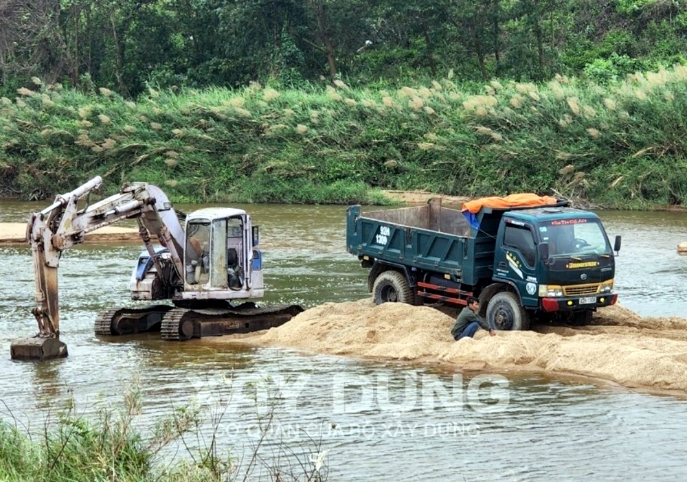 Bình Định: Vì sao người dân phản đối Công ty Thành Danh khai thác cát trên sông La Tinh?