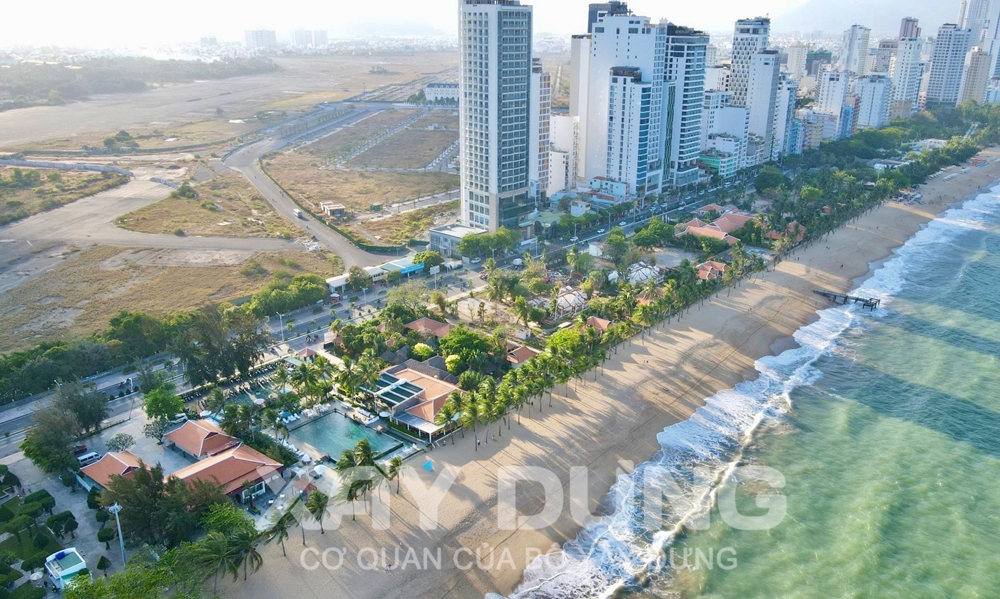 Nha Trang: Tháo dỡ Khu nghỉ dưỡng Ana Mandara chắn biển