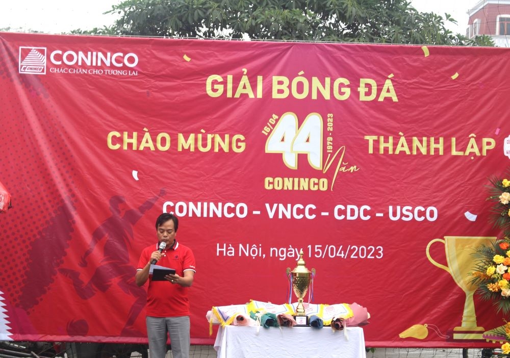 Sôi nổi Giải bóng đá Tứ hùng chào mừng 44 năm ngày thành lập Công ty CONINCO