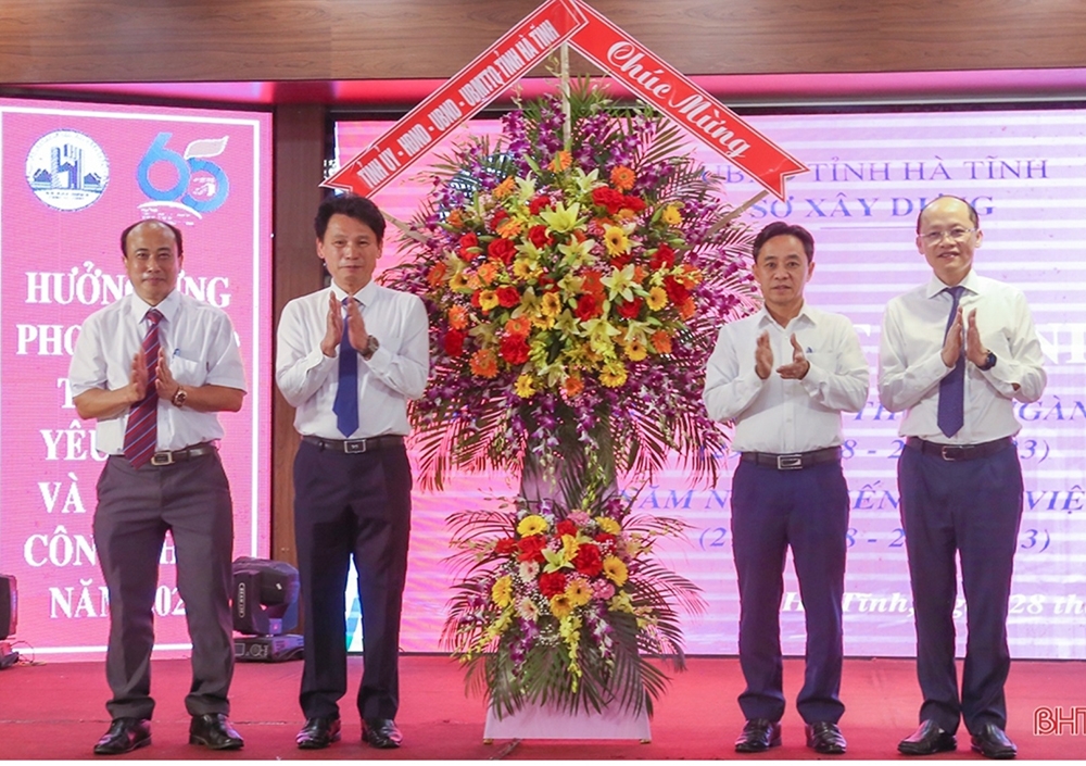 Hà Tĩnh: Ngành Xây dựng không ngừng phấn đấu và trưởng thành, góp phần định hướng, tạo đột phá phát triển kinh tế - xã hội