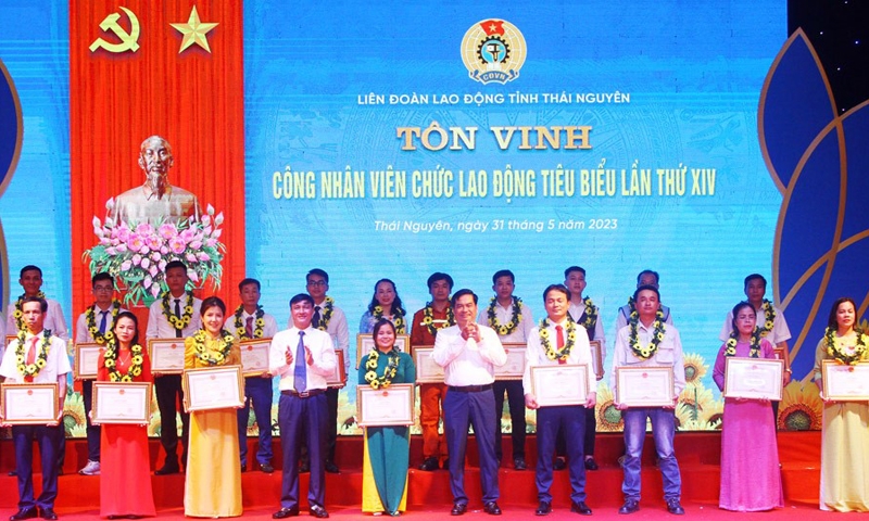 Thái Nguyên: Thêm 30 công nhân, lao động được tôn vinh