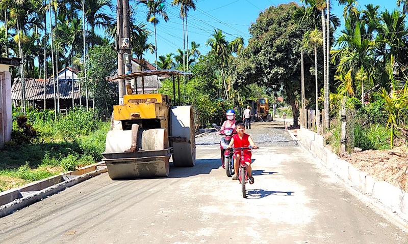 Quảng Ngãi: Công trường dự án đường huyện ĐH.56C nhộn nhịp sau phản ánh của Báo điện tử Xây dựng