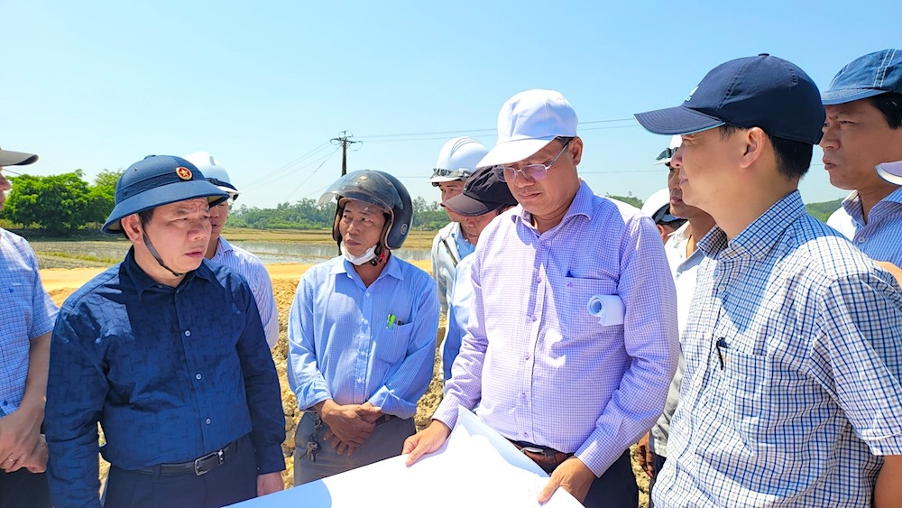 Quảng Ngãi đốc thúc tiến độ giải phóng mặt bằng phục vụ thi công tuyến chính cao tốc Bắc – Nam