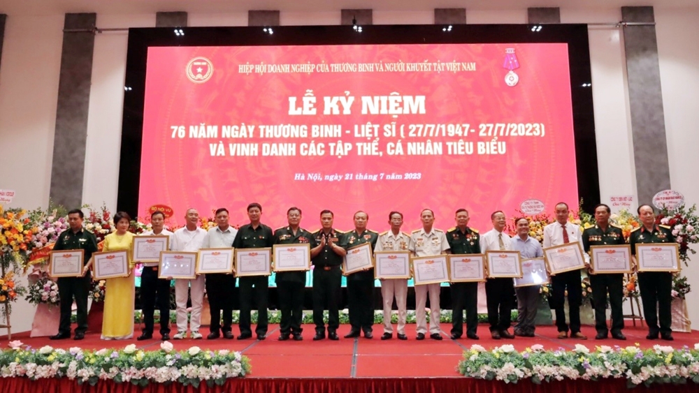 Tôn vinh, tri ân anh hùng liệt sỹ, thương binh nhân dịp kỷ niệm 27/7