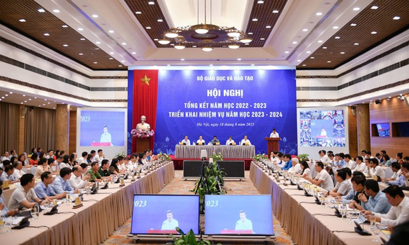 Thủ tướng dự Hội nghị trực tuyến tổng kết năm học 2022-2023 và chuẩn bị năm học mới 2023-2024