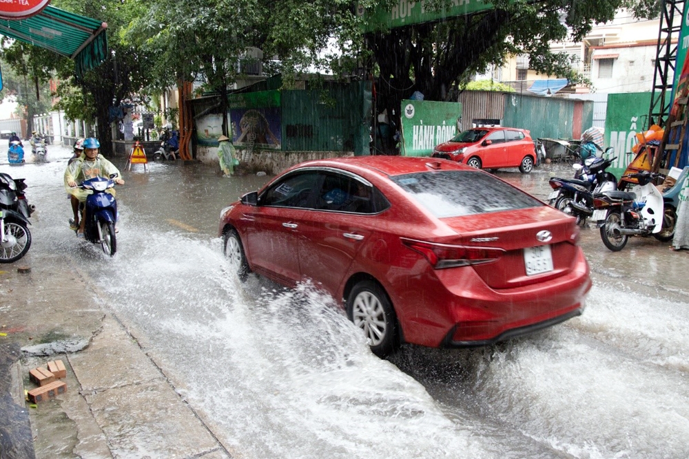 Hà Nội: Cần khắc phục tình trạng ngập lụt sau cơn mưa kéo dài