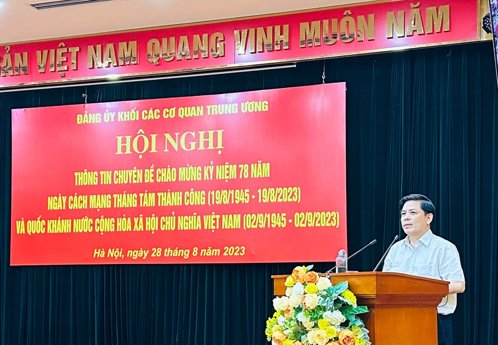 Đảng ủy Bộ Xây dựng dự Hội nghị thông tin chuyên đề quý III/2023