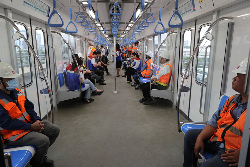 Lần đầu tiên, metro số 1 chạy thử toàn tuyến sau hơn 10 năm khởi công