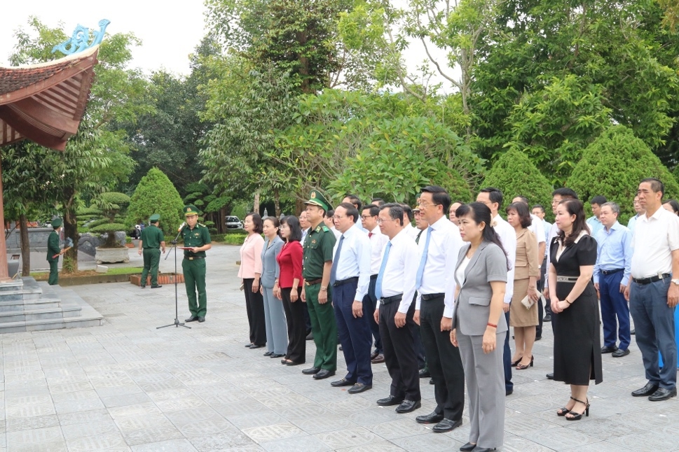 Quảng Ninh: Dâng hương tại đền thờ liệt sĩ Pò Hèn