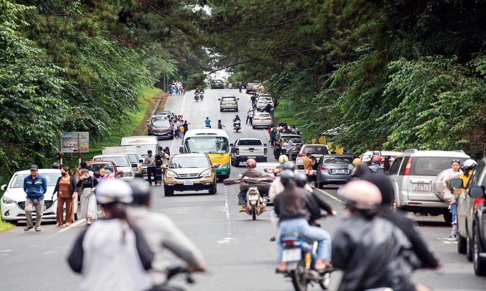 Kon Tum: Hàng trăm nghìn du khách đến tham quan tại Khu du lịch sinh thái Măng Đen