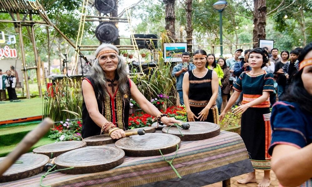 Kon Tum: Hàng trăm nghìn du khách đến tham quan tại Khu du lịch sinh thái Măng Đen