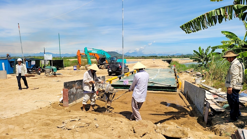 Xây dựng kế hoạch bảo vệ khai thác mỏ cát lớn nhất Quảng Ngãi