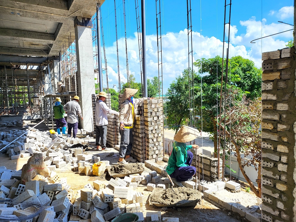 Đếm ngược ngày hoàn thành Trung tâm Hội nghị và Triển lãm lớn nhất tỉnh Quảng Ngãi