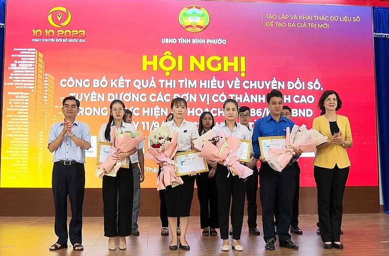 Bình Phước: Trao giải cuộc thi tìm hiểu về chuyển đổi số