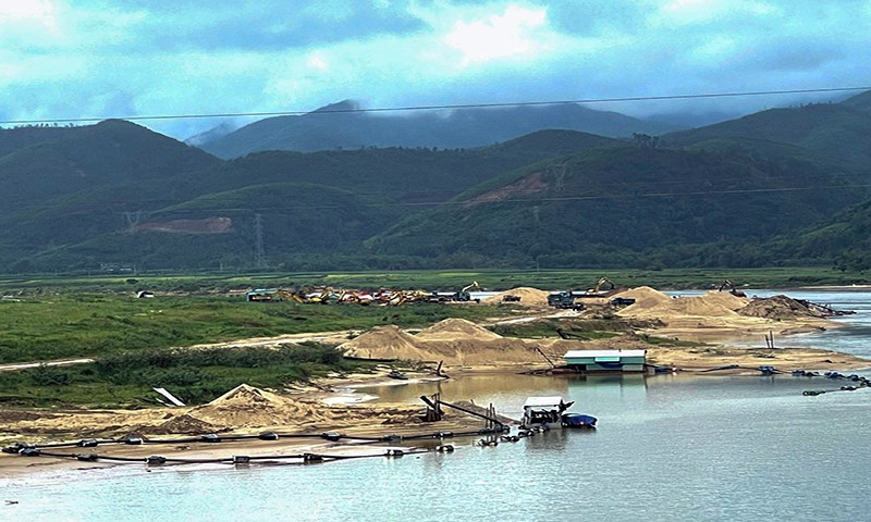 Điểm mặt sai phạm tại mỏ cát Ngọc Kinh Đông khiến Công ty Trường Lợi bị “tuýt còi”