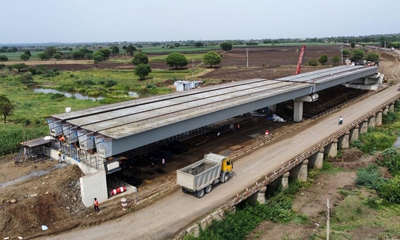 Phương án xây dựng cầu cạn có hiệu quả kinh tế hơn phương án đắp nền đường?