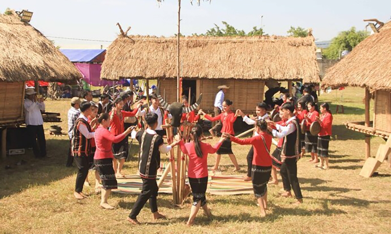 Bình Định: Tính nhân văn trong lễ cúng “Mở kho lúa” của người H’rê