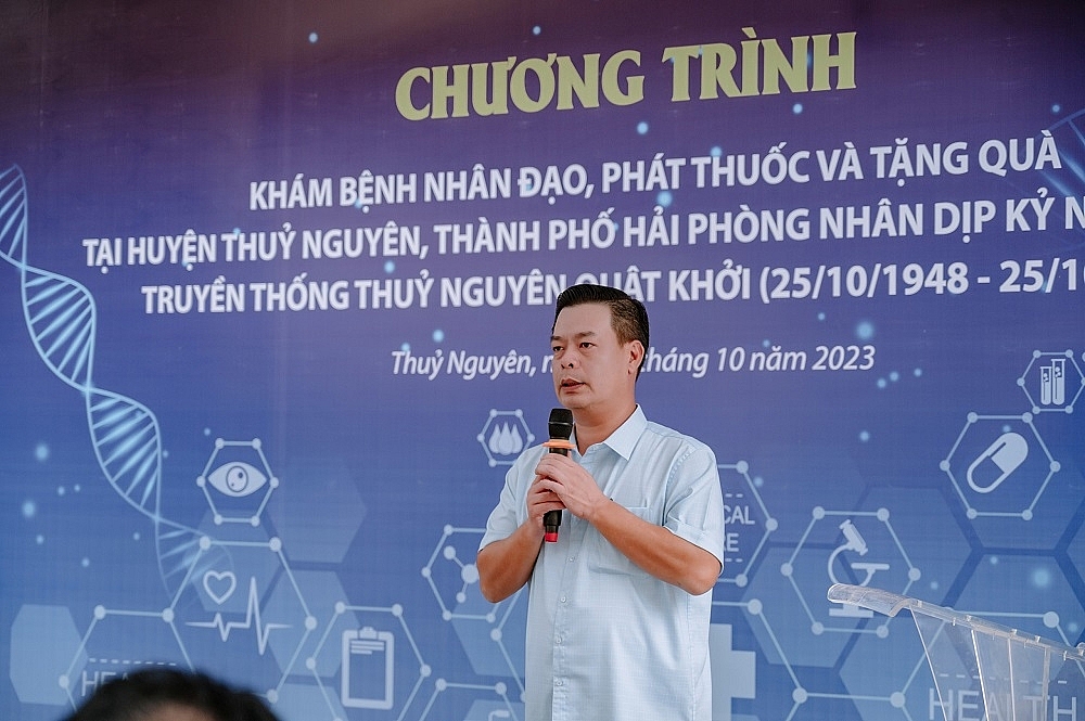 CLB Thầy thuốc Hoa phượng đỏ: Khám bệnh nhân đạo, phát thuốc và tặng quà nhân kỷ niệm 75 năm truyền thống Thuỷ Nguyên quật khởi