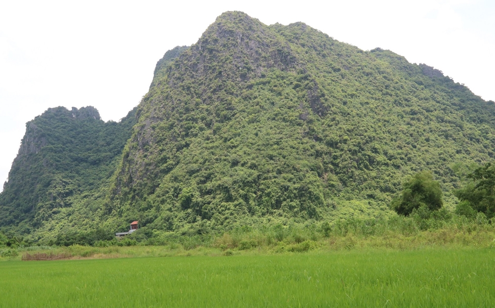 Núi Mằn - Núi Bài Thơ song sinh huyền thoại