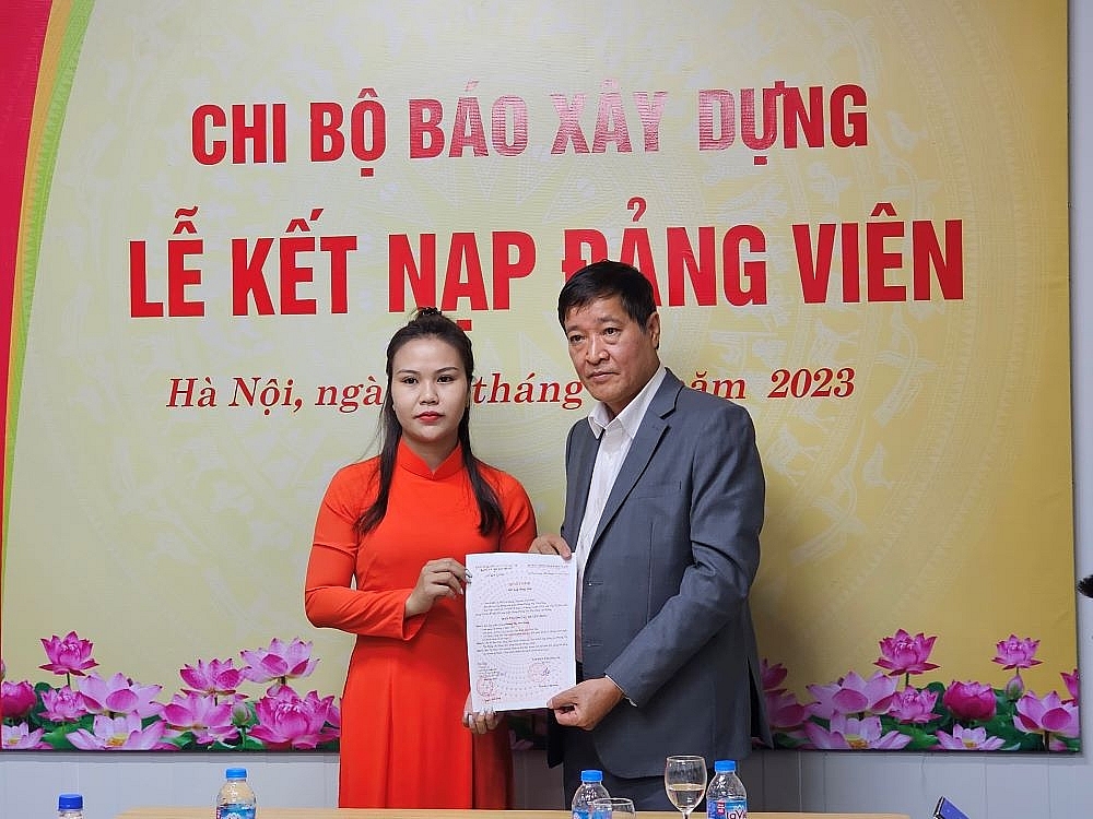 Chi bộ 789club ios
 kết nạp 03 đảng viên mới