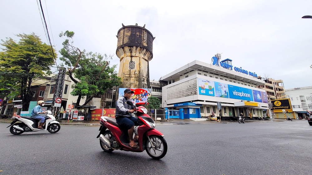 Thành phố Quảng Ngãi chậm phát triển do thiếu cán bộ quản lý giỏi?