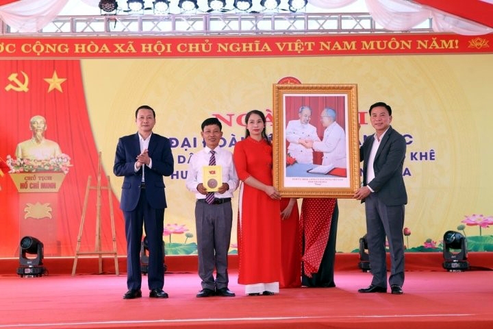 Phó Thủ tướng Trần Lưu Quang tham dự Ngày hội Đại đoàn kết toàn dân tộc tại Thanh Hóa