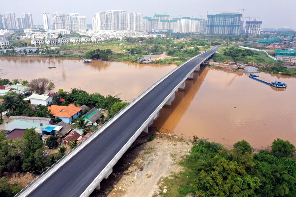 Thành phố Hồ Chí Minh: Cầu Long Đại đang hoàn thành những hạng mục cuối để thông xe dịp cuối năm