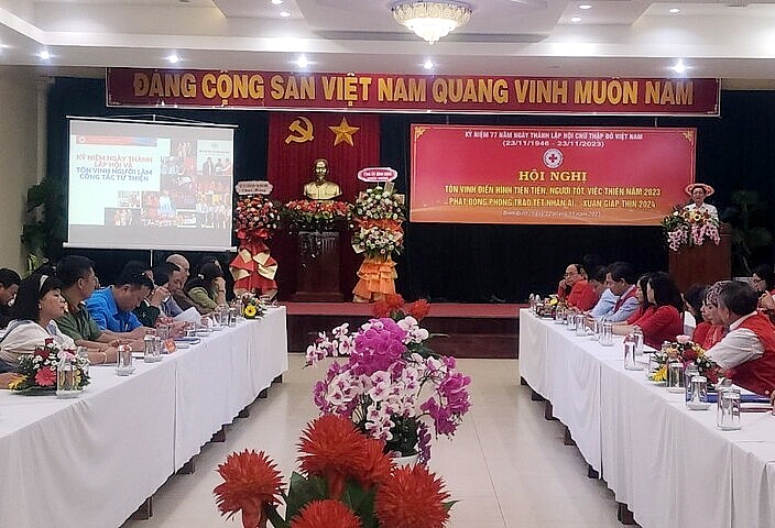 Bình Định: Tôn vinh điển hình tiên tiến “Người tốt, việc thiện”