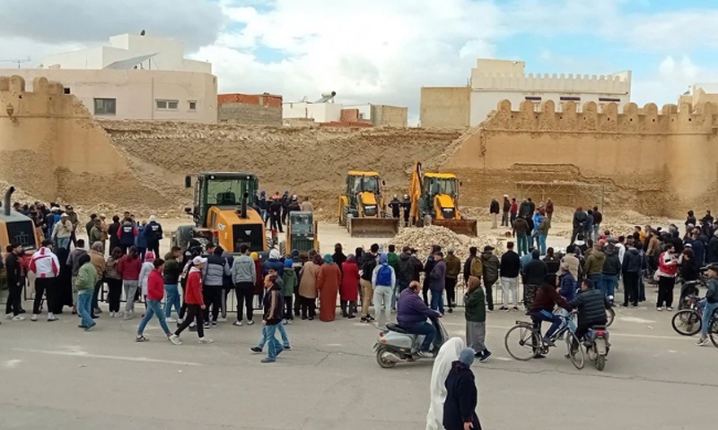 Sập bức tường bao quanh Thành cổ Kairouan ở Tunisia, 3 công nhân thiệt mạng