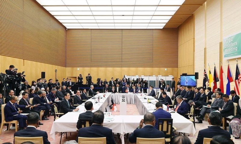 Thủ tướng tham dự Hội nghị Thượng đỉnh “Cộng đồng Châu Á Phát thải Ròng bằng 0