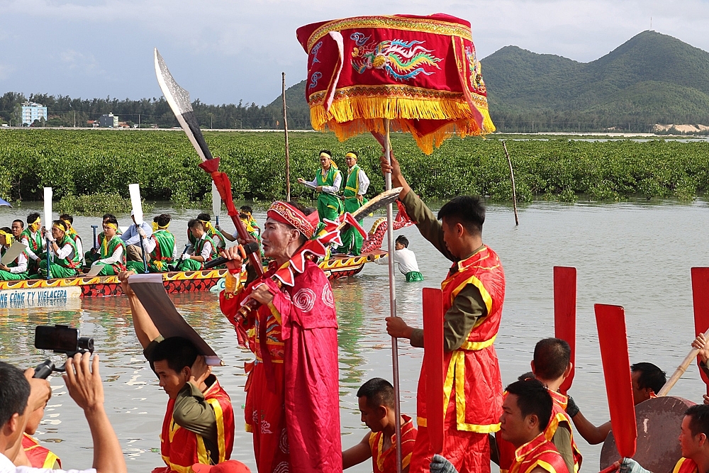 Quảng Ninh: Vân Đồn nhiều tin vui chào năm mới