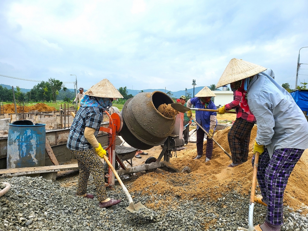 Quảng Ngãi: Sẽ kéo giảm giá cát xây dựng