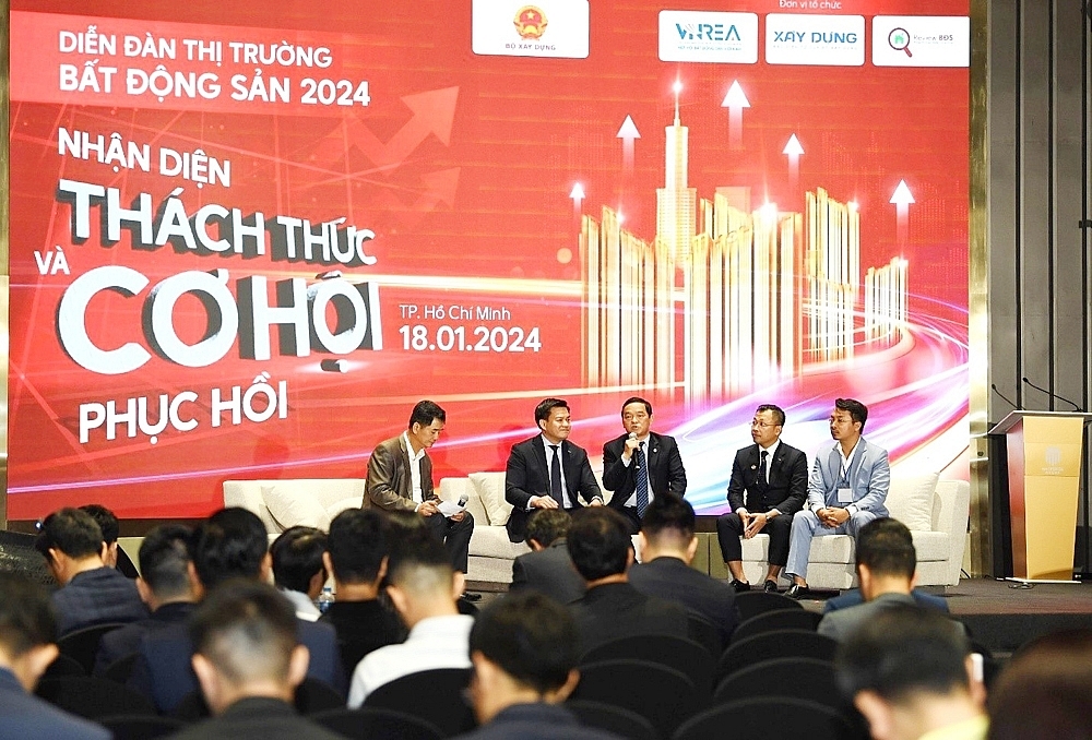 Diễn đàn “Thị trường bất động sản năm 2024”: Nhận diện thách thức và cơ hội phục hồi