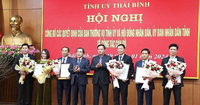 Thái Bình: Công bố các quyết định về công tác cán bộ