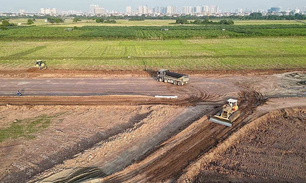 Khí thế lao động đầy hứng khởi trước thềm Tết Nguyên đán 2024