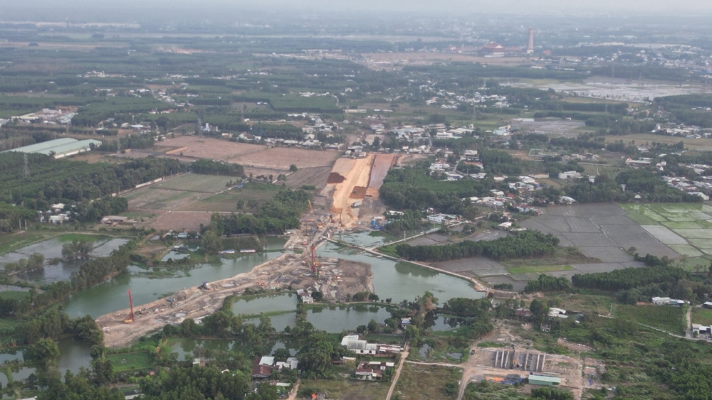 Cao tốc Biên Hòa – Vũng Tàu: Nơi thi công “thần tốc”, chỗ ỳ ạch triển khai