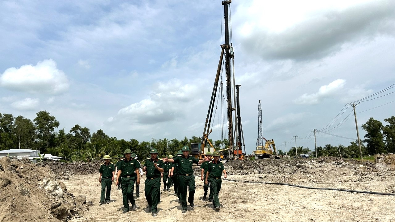 Binh đoàn 12 – Tổng Công ty Xây dựng Trường Sơn: Thi công xuyên Tết tại cao tốc Bắc Nam phía Đông