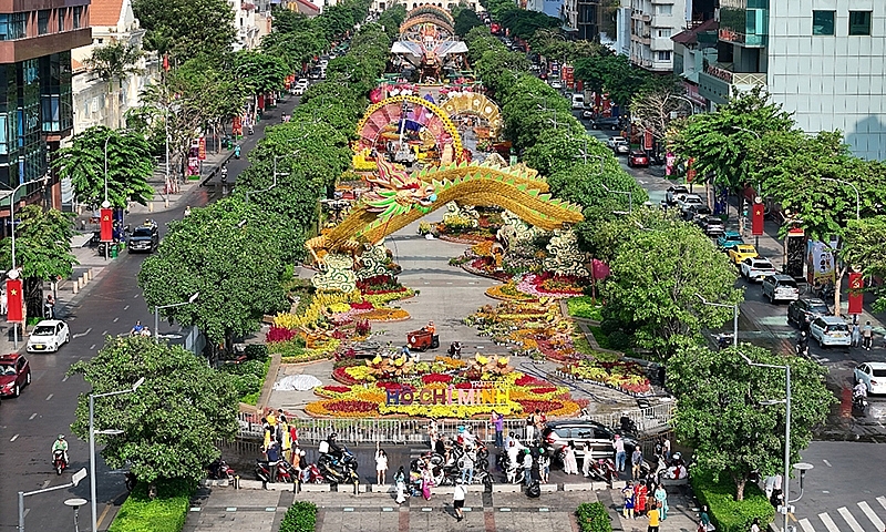 Thành phố Hồ Chí Minh: Toàn cảnh đường hoa Nguyễn Huệ trước giờ khai mạc