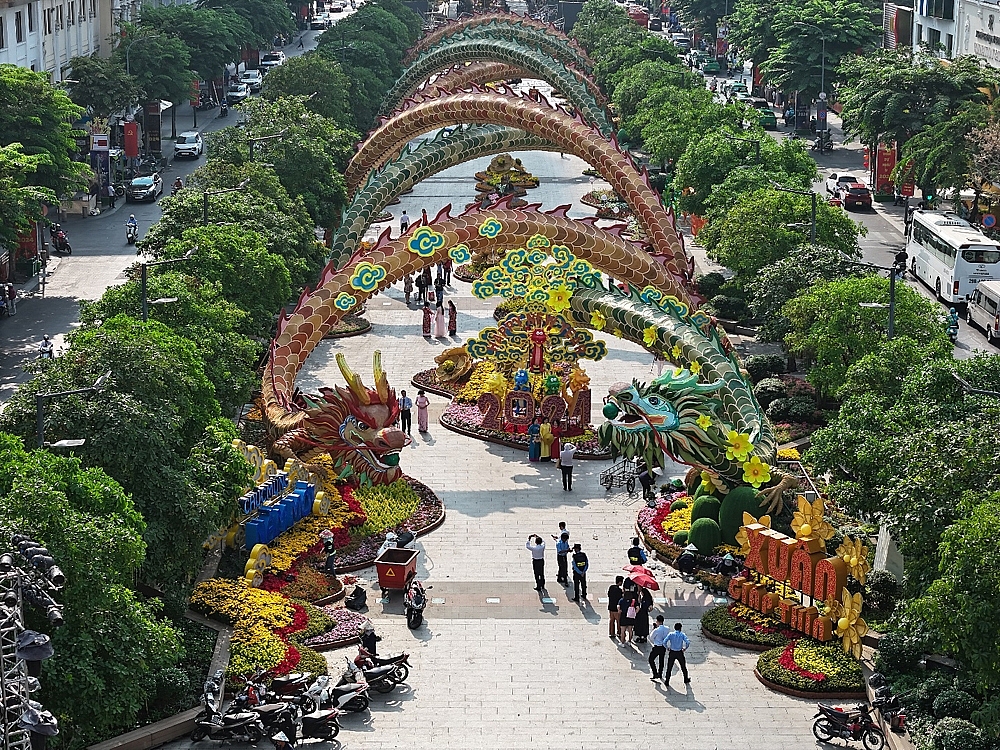 Thành phố Hồ Chí Minh: Toàn cảnh đường hoa Nguyễn Huệ trước giờ khai mạc