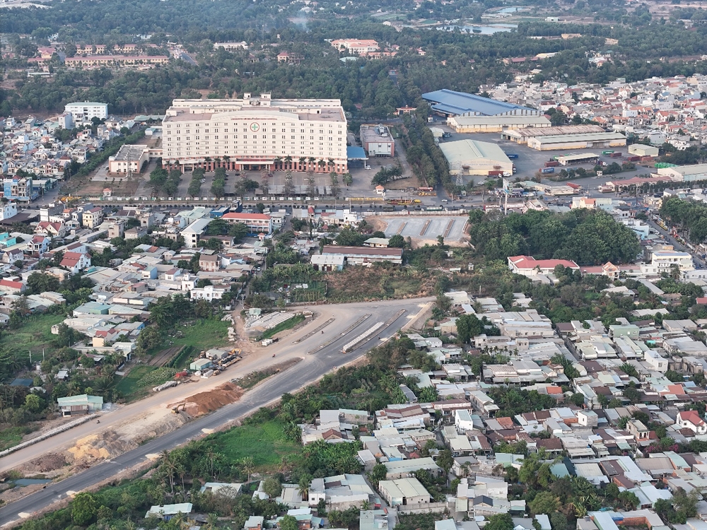 Đồng Nai: Cầu gần 400 tỷ không có đường kết nối với cao tốc Thành phố Hồ Chí Minh - Long Thành - Dầu Giây