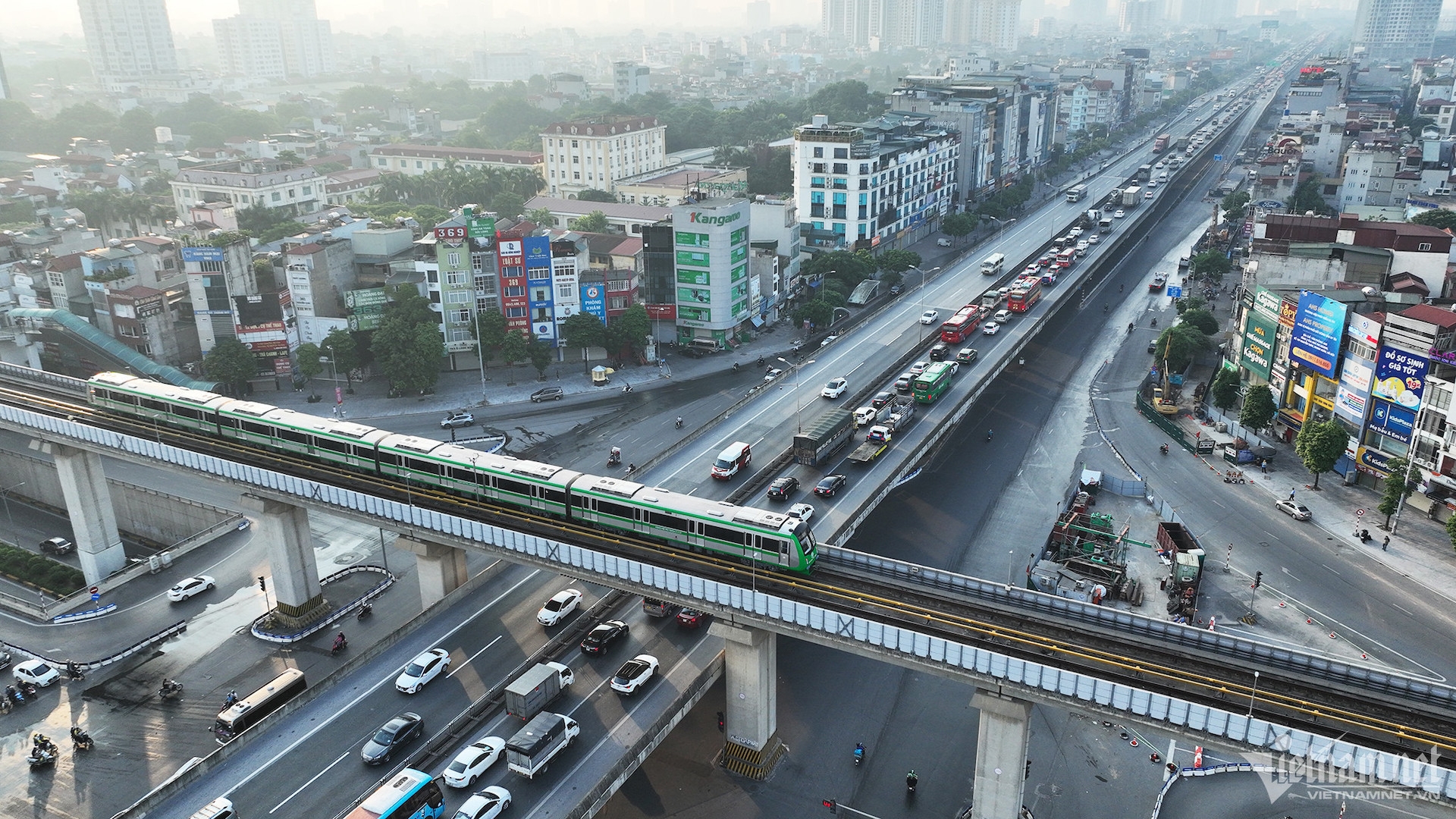 Bí thư Hà Nội Đinh Tiến Dũng: 