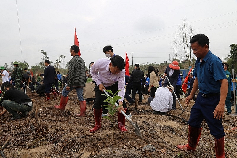 Các địa phương tỉnh Quảng Ninh đồng loạt phát động Tết trồng cây “Đời đời nhớ ơn Bác Hồ” Xuân Giáp Thìn 2024