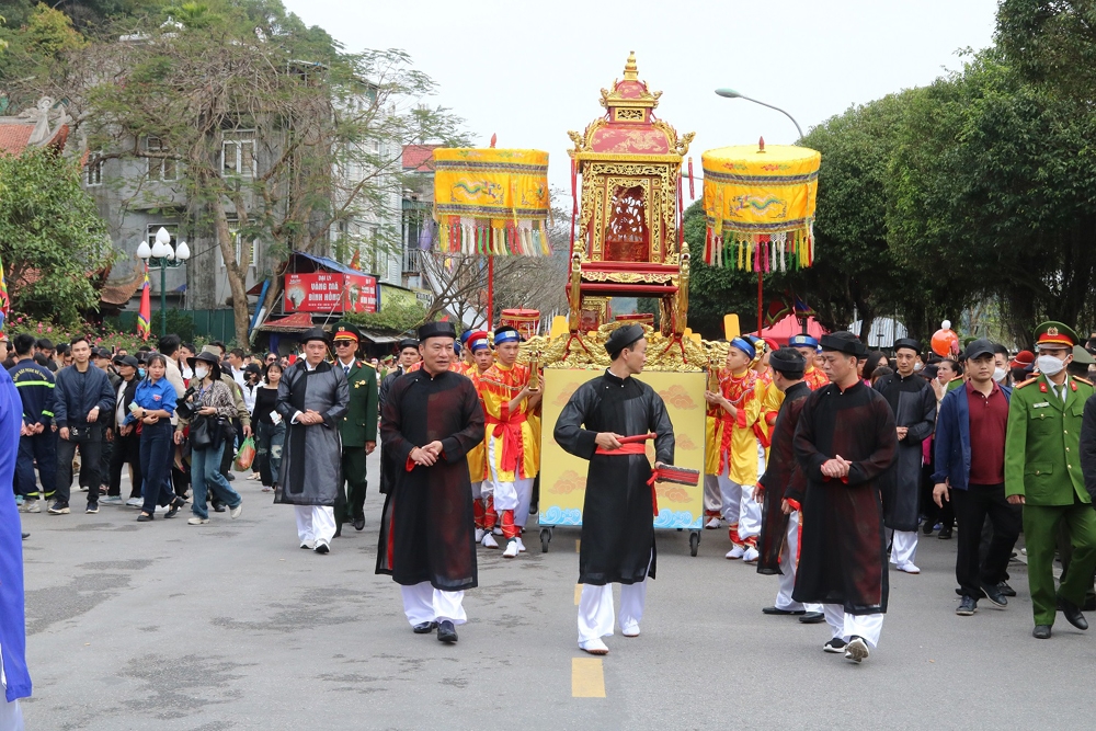 Quảng Ninh: Khai hội đền Cửa Ông